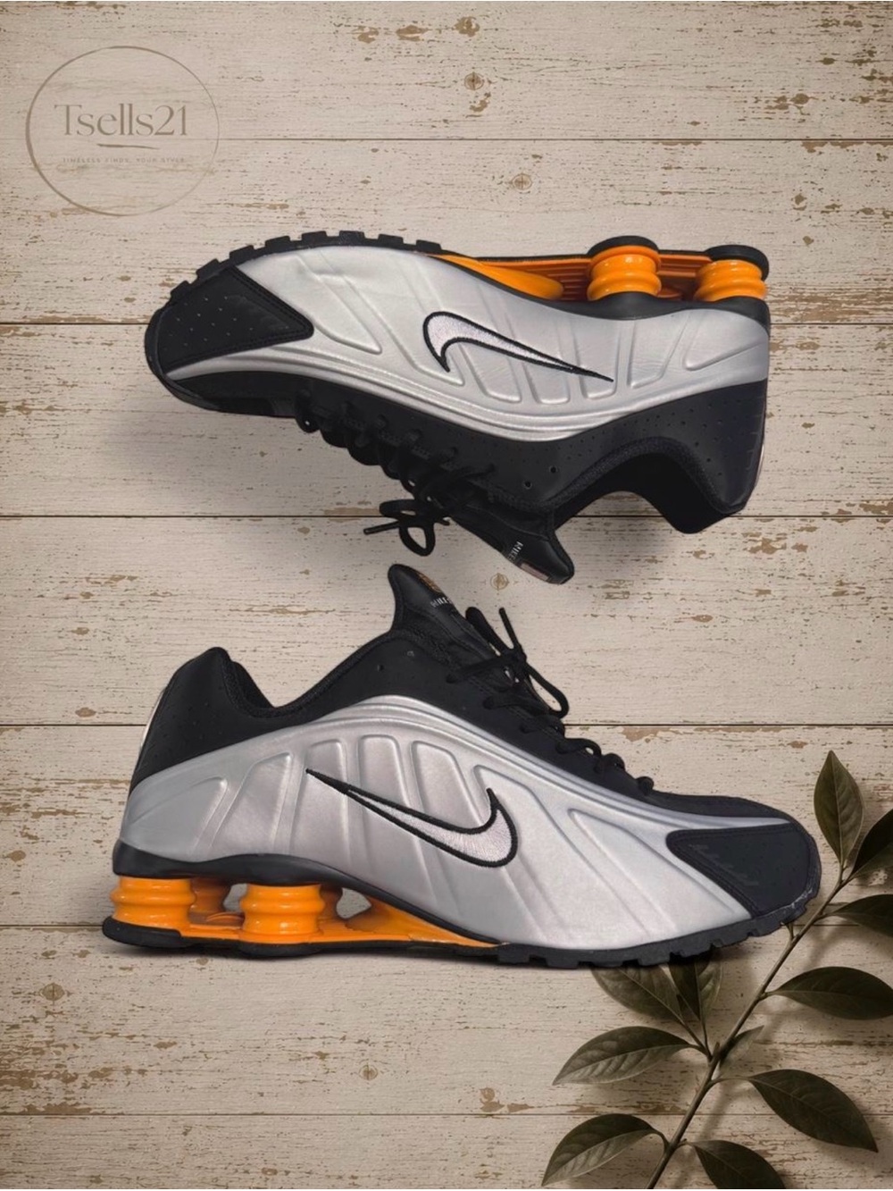 Nike Shox R4 "Bright Mandarin" - Size 13